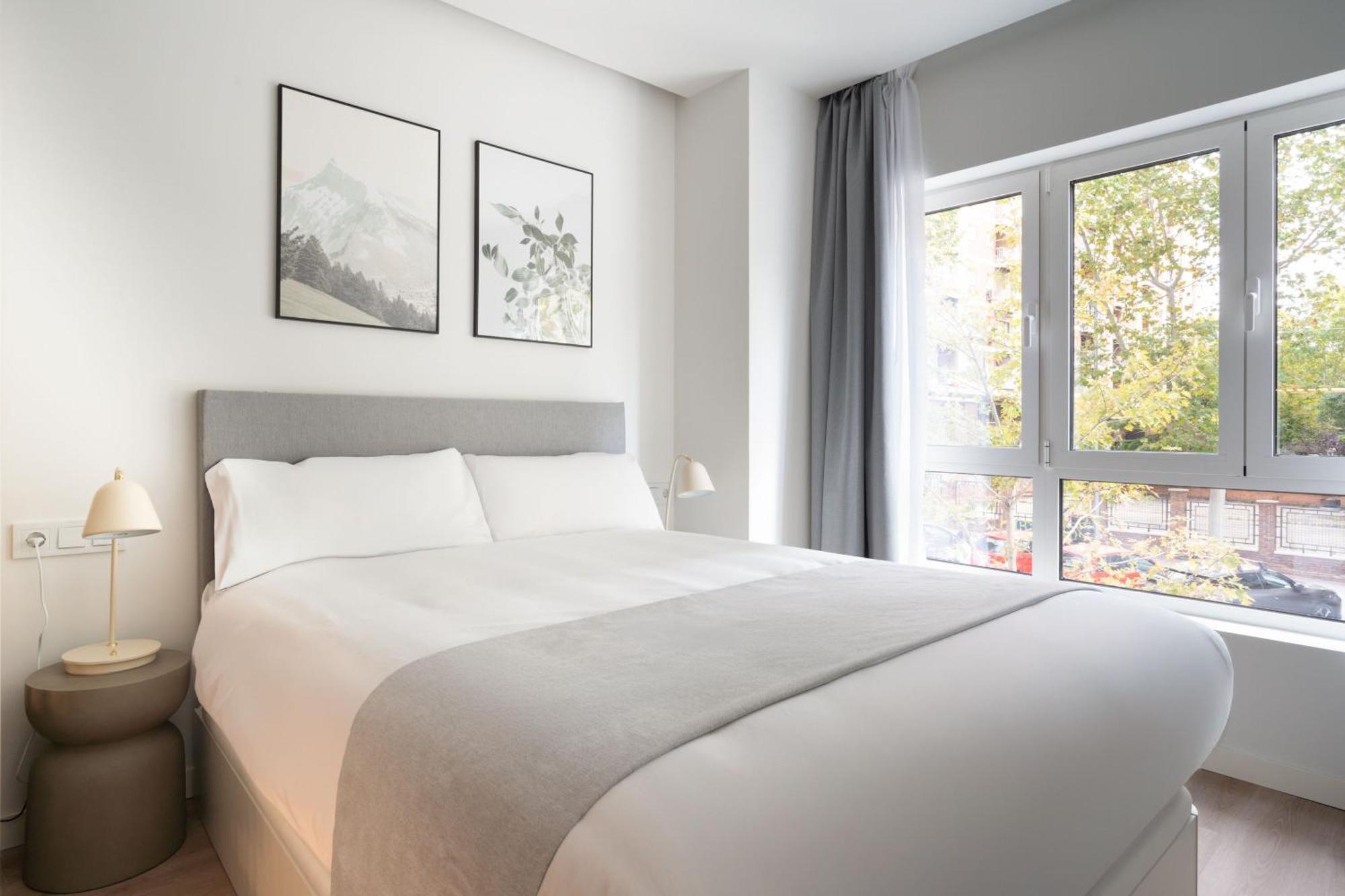 Limehome Madrid Calle De Juan Hurtado De Mendoza Dış mekan fotoğraf